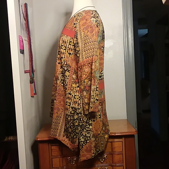 One World Tunic - Picture 3 of 5